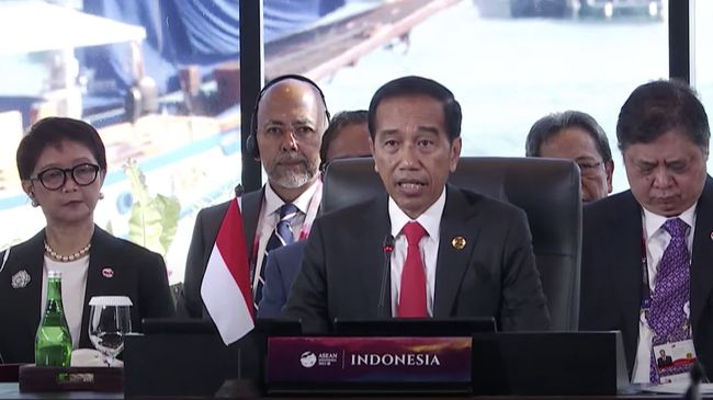 presiden joko widodo membuka ktt asean di labuan bajo, ntt