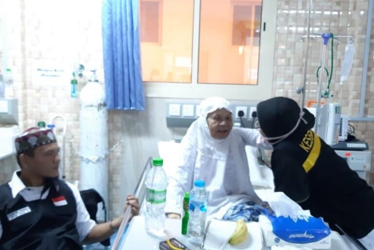 Jama'ah Haji yang sedang dirawat di KKIH Madinah.