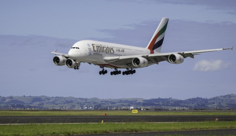 Emirates Penerbangan Jamaah Haji
