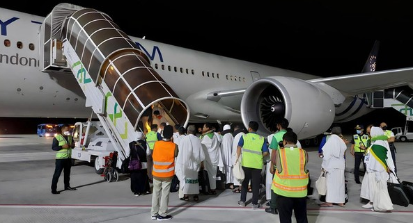 Ilustrasi Jamaah Haji di Bandara Minangkabau