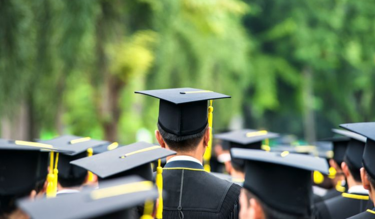 Ilustrasi Mahasiswa Wisuda