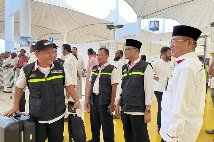 Kepala Daerah Kerja (Daker) Makkah, Khalilurrahman, mengatakan berdasarkan hasil sidang isbat di Arab Saudi memutuskan tanggal 9 Dzulhijah 1444 Hijriyah jatuh pada 27 Juli 2023