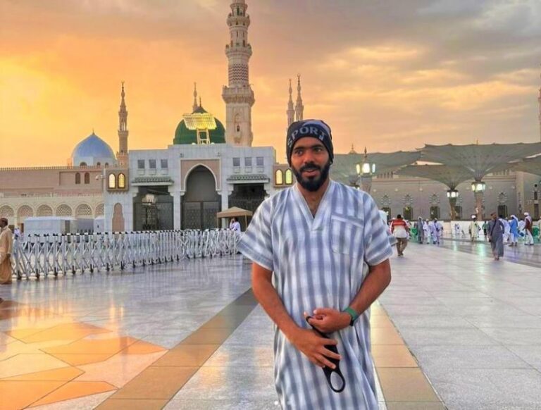 Pria India Habiskan Wktu Satu Tahun Berjalan Kaki Untuk Mewujudkan Mimpinya Berhaji