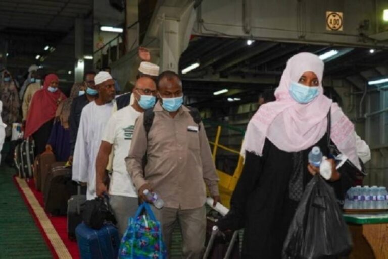 Rombongan Kelompok Jamaah Haji Pertama