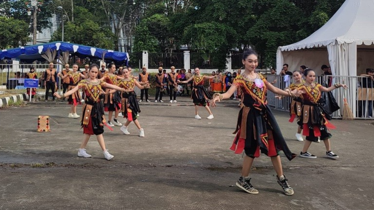 juara umum dimenangkan paser