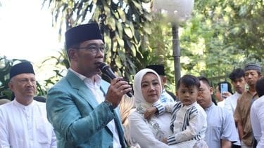 Ridwan Kamil Hadiri Pemotongan Hewan Kurban di Masjid Salman