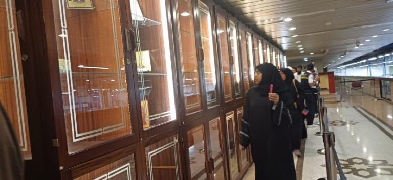 Suasana Ruang Pamer di Percetakan Alquran Raja Fahd di Madinah