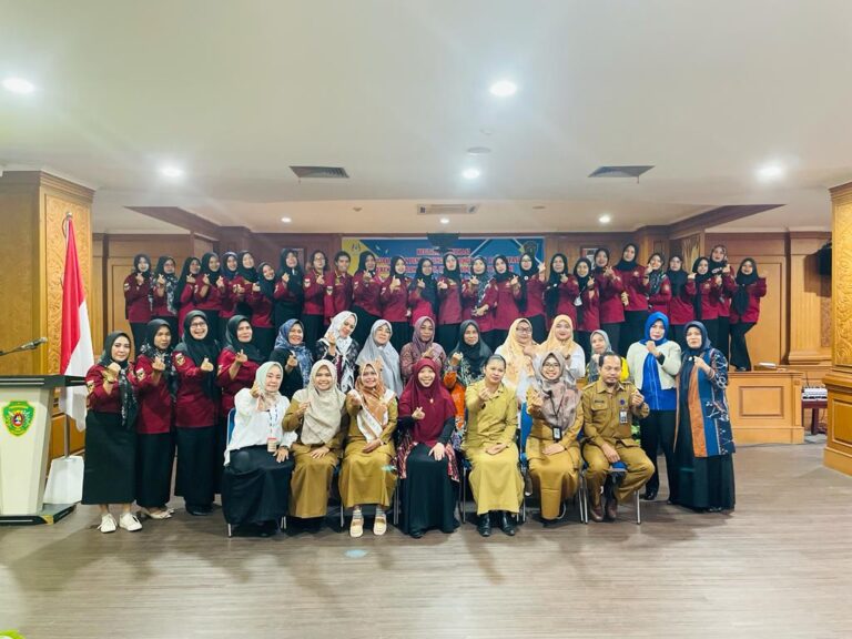 Fitri Ajak Perempuan PPU Melek Politik Fitri Maisyaroh, Anggota DPRD Kaltim