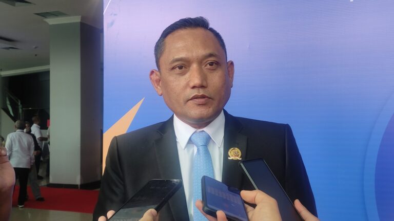 Seno Aji: TNI Penjaga Keutuhan NKRI dalam Mengawal Demokrasi Seno Aji, Wakil Ketua DPRD Kaltim