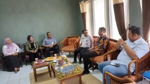 Nidya Listiyono, Anggota DPRD Kaltim (baju batik)