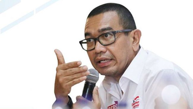 arya sinulingga staf khusus menteri bumn