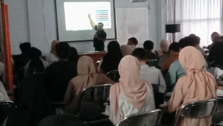 Calon Wisudawan Politeknik Triguna