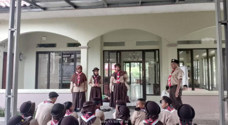 Kedisiplinan Seragam Pramuka