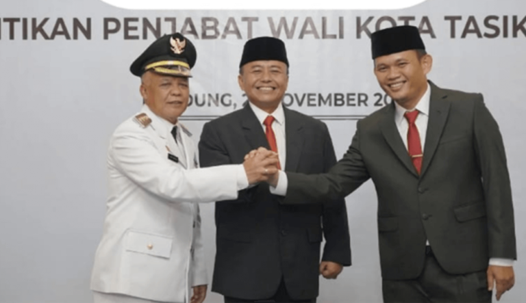Pelantikan Asep Sukmana Penjabat Wali Kota Tasikmalaya