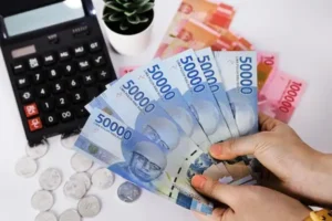 Daftar UMP 2025 di Indonesia