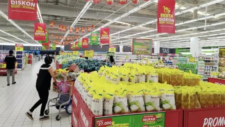 Insentif Ritel Alfamart Tutup 400 Gerai