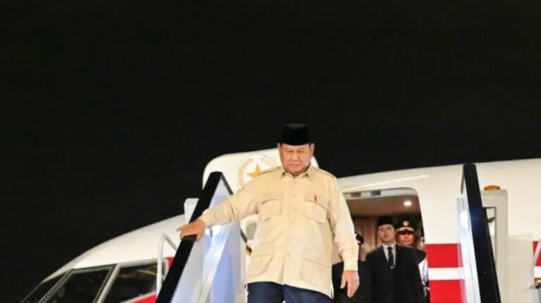 Presiden Prabowo Subianto tiba di Bandar Udara Internasional Kairo, Mesir