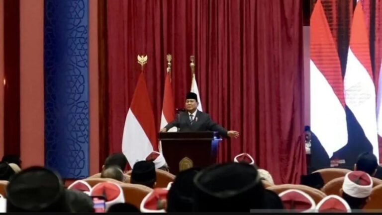 Presiden Prabowo berpidato di hadapan ratusan mahasiswa Indonesia di Universitas Al-Azhar Kairo