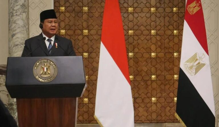 Industri halal dan perikanan D-8