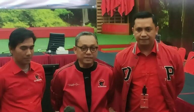 Ketua DPP PDIP, Deddy Yevri Sitorus