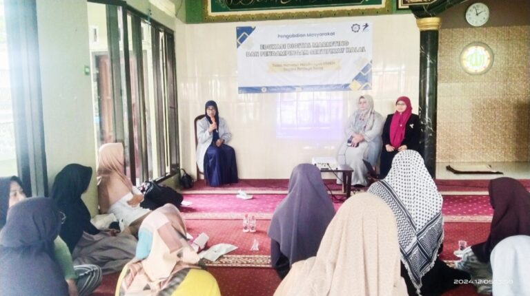 Pendampingan produk halal dan digital marketing