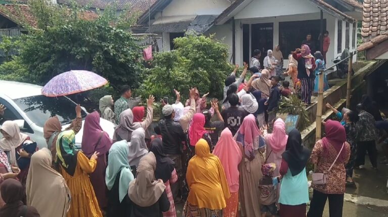 Tradisi sawer adat Sunda