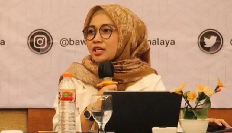 Neni Nur Hayati,Direktur Democracy and Electoral Empowerment Partnership (DEEP) Indonesia.