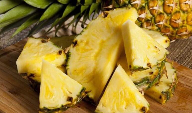 Manfaat dan batas konsumsi nanas