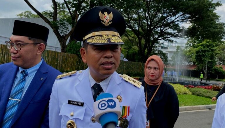 Dedi Mulyadi Copot Kepsek SMAN 6 Depok