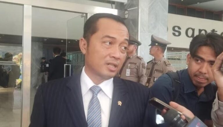 Menteri Sekretaris Negara (Mensesneg) Prasetyo Hadi menanggapi aksi demonstrasi bertajuk ‘Indonesia Gelap’