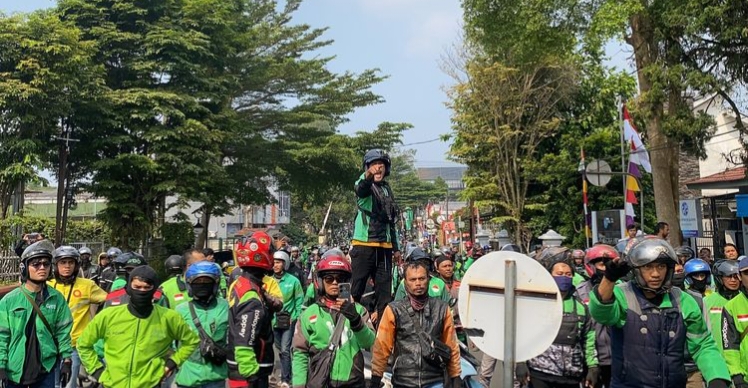 Tuntutan THR Driver Ojol 2025