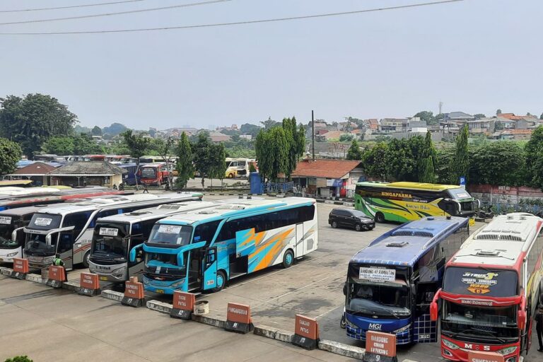 Bus Mudik Tidak Lolos Ramp Check di Kampung Rambutan