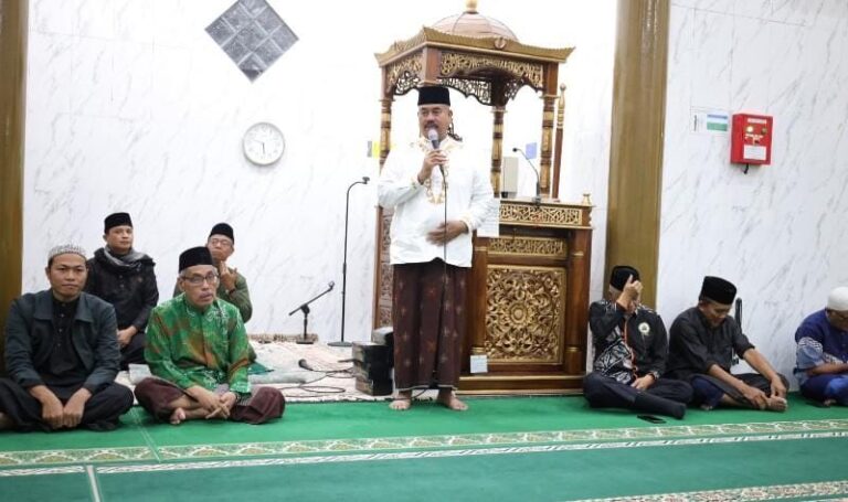 Bupati Kukar Edi Damansyah resmikan Masjid Darul Muttaqin di Safari Subuh ke-276