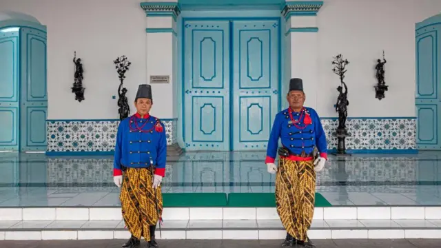 Kritik Putra Mahkota Solo terhadap Pemerintah