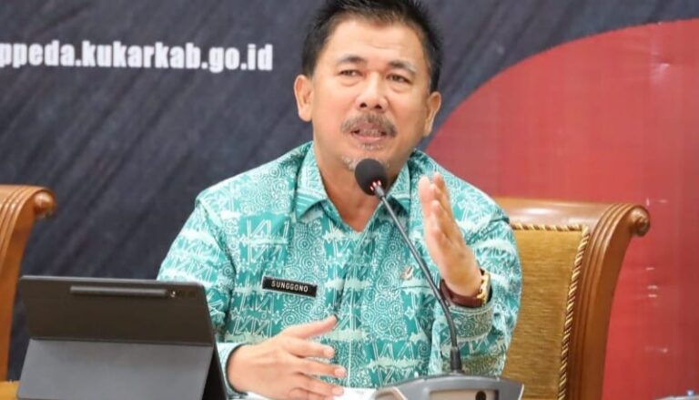 Sekda Kukar Sunggono membuka Forum Perangkat Daerah Bapenda 2025