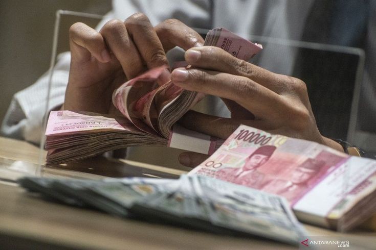 Pelemahan nilai tukar rupiah dan krisis ekonomi Indonesia