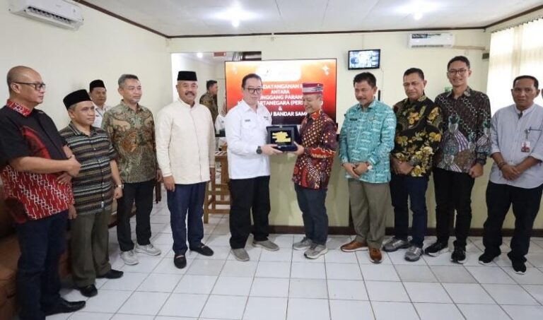 Kerja sama PT Tunggang Parangan dan PT Krakatau Bandar Samudera