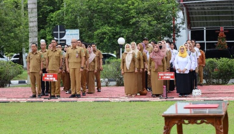 Sekda Kukar pimpin apel dan penandatanganan komitmen ASN BerAKHLAK