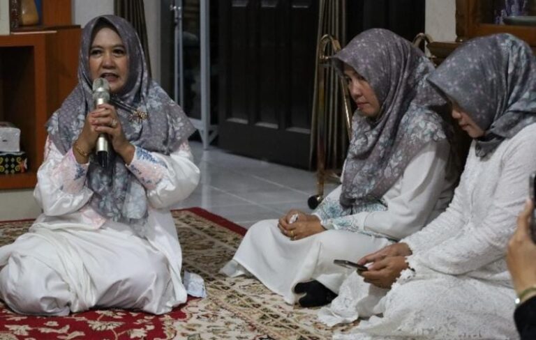 Buka puasa Dharma Wanita Persatuan Kukar