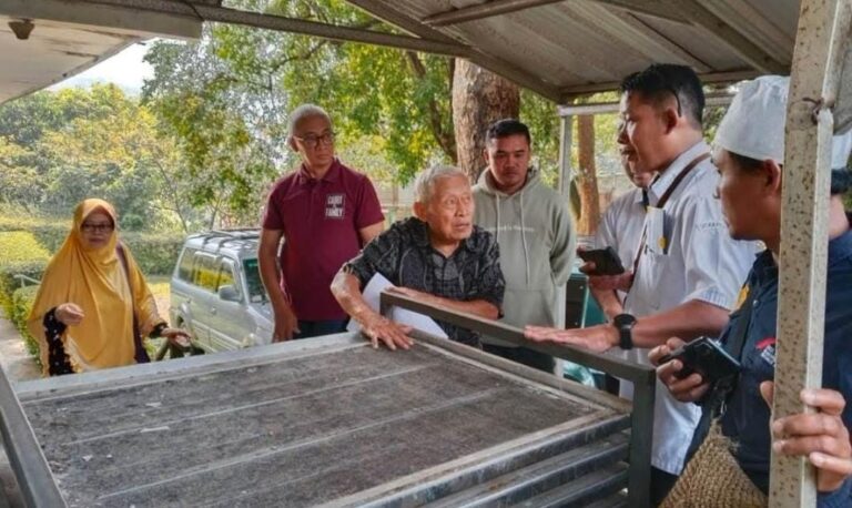 Kunjungan studi santri AgroPreneur Bording School QSBS Al-Kautsar 561 (.fb/tat)