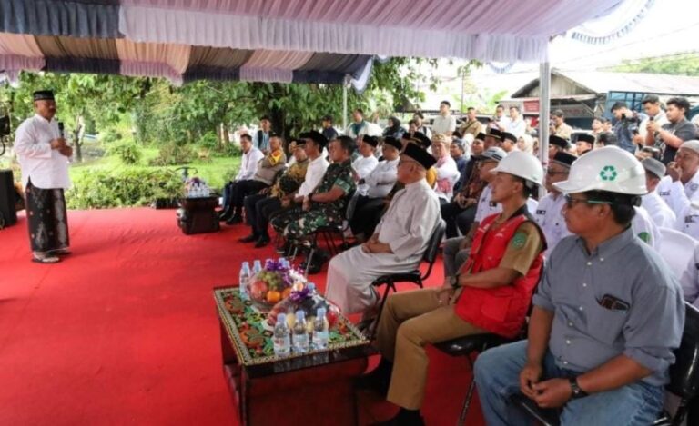 Saat Bupati Kukar Letakkan Batu Pertama Jembatan Pendamping Jembatan Besi
