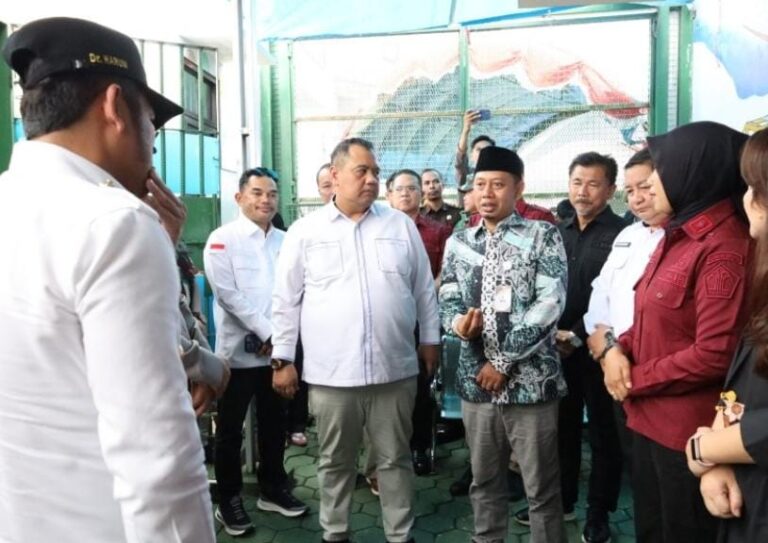 Monitoring PSU Kukar oleh Gubernur Kaltim dan Sekda Kukar