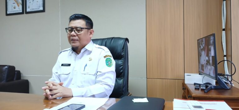 Kepala Dinas Pemberdayaan Masyarakat dan Desa (DPMD) Kukar, Arianto, menyebutkan desa di Kukar minimal berstatus berkembang
