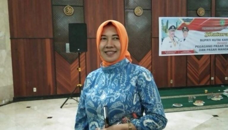 Kepala Badan Kesatuan Bangsa dan Politik (Kesbangpol) Kukar, Rinda Desianti