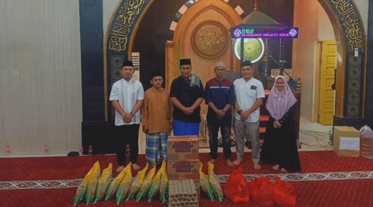 Safari Ramadan Tenggarong bantu korban kebakaran Melayu