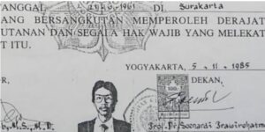 Fotokopi ijazah S1 Kehutanan Presiden ke-7 RI Joko Widodo