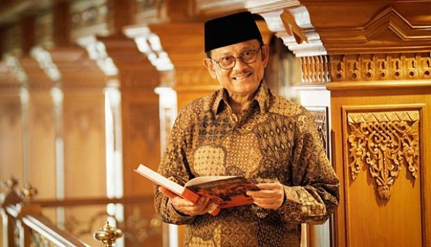 Bacharuddin Jusuf (B.J.) Habibie,