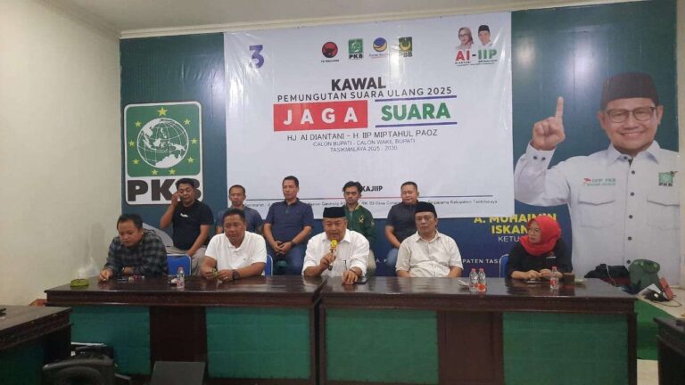 Tim Pemenangan paslon 03 menggelar konferensi pers terkait gugatan ke MK atas PSU Kabupaten Tasikmalaya