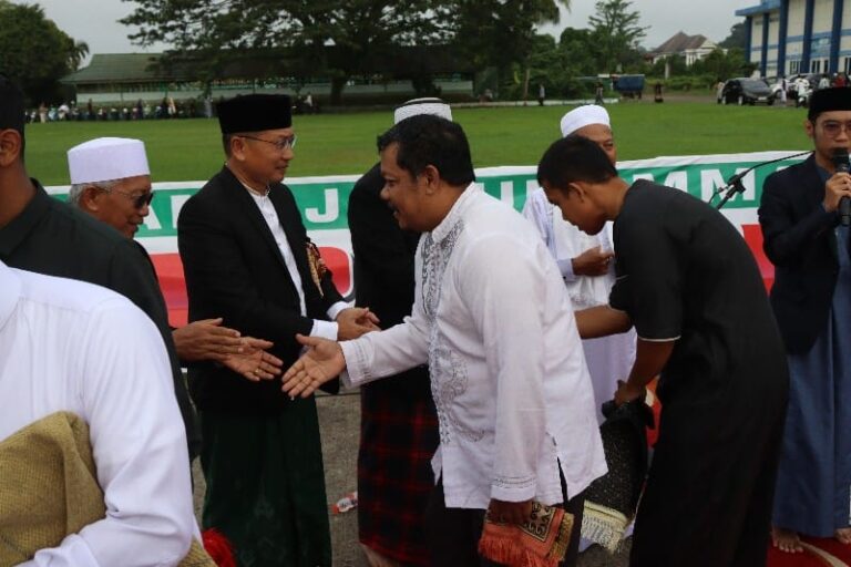 Salat Idulfitri Kukar dan sambutan perpisahan bupati