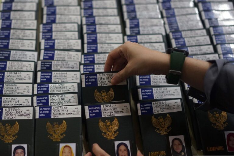 Kemenag larang haji pakai visa non-haji 2025